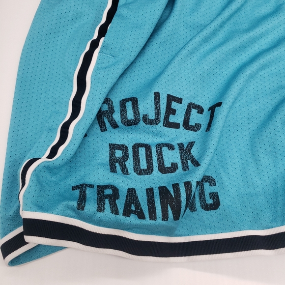 Project Rock Training Set by Under Armour - Tank Top & Shorts - Size L - Picture 13 of 14